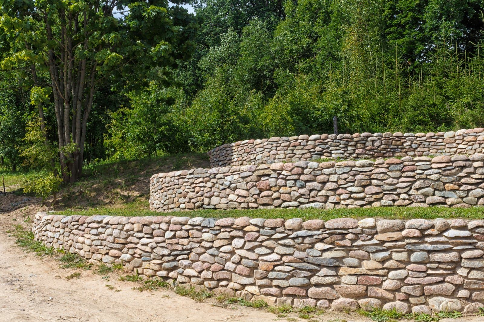 Retaining wall installation in Mystic and Stonington, CT